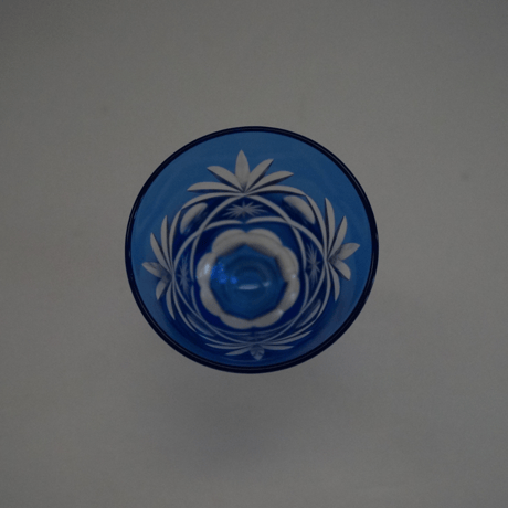 切子のグラス／藍色