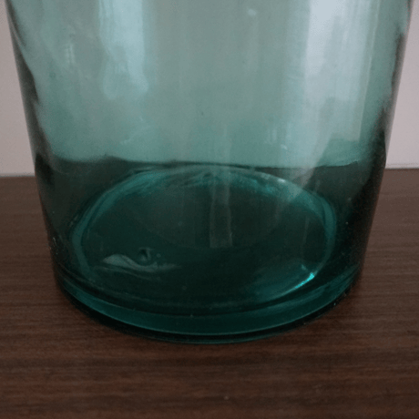 米が入っていた青い瓶