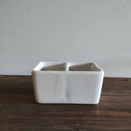 陶器の筆洗い／角形