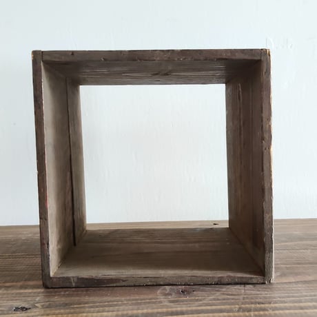 漆工房の作業台