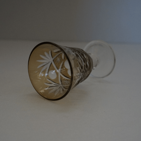 切子のグラス／飴色