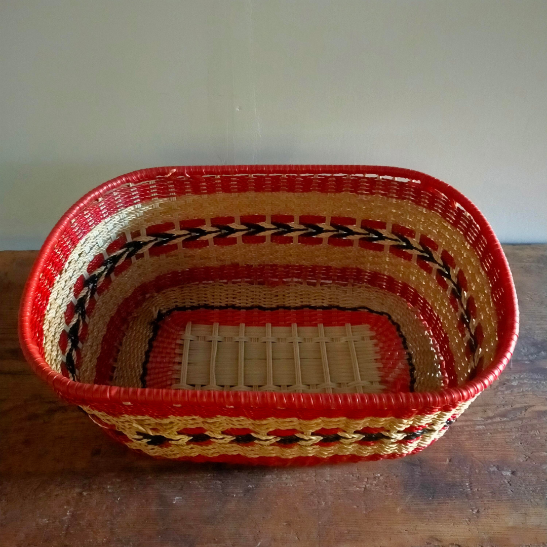 赤い脱衣カゴ | 生活骨董の店 dadatools.