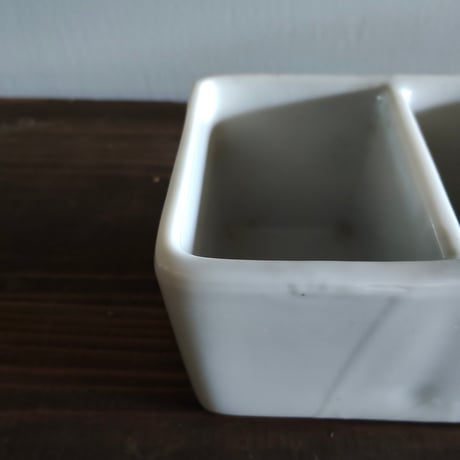 陶器の筆洗い／角形