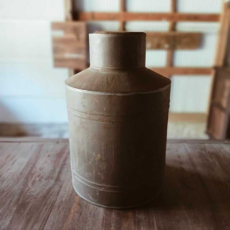 ブリキの茶缶 ベロ缶 ブリキの茶缶 ベロ缶