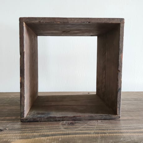 漆工房の作業台