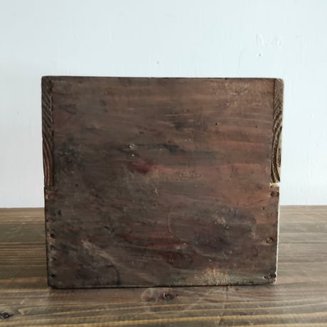 漆工房の作業台