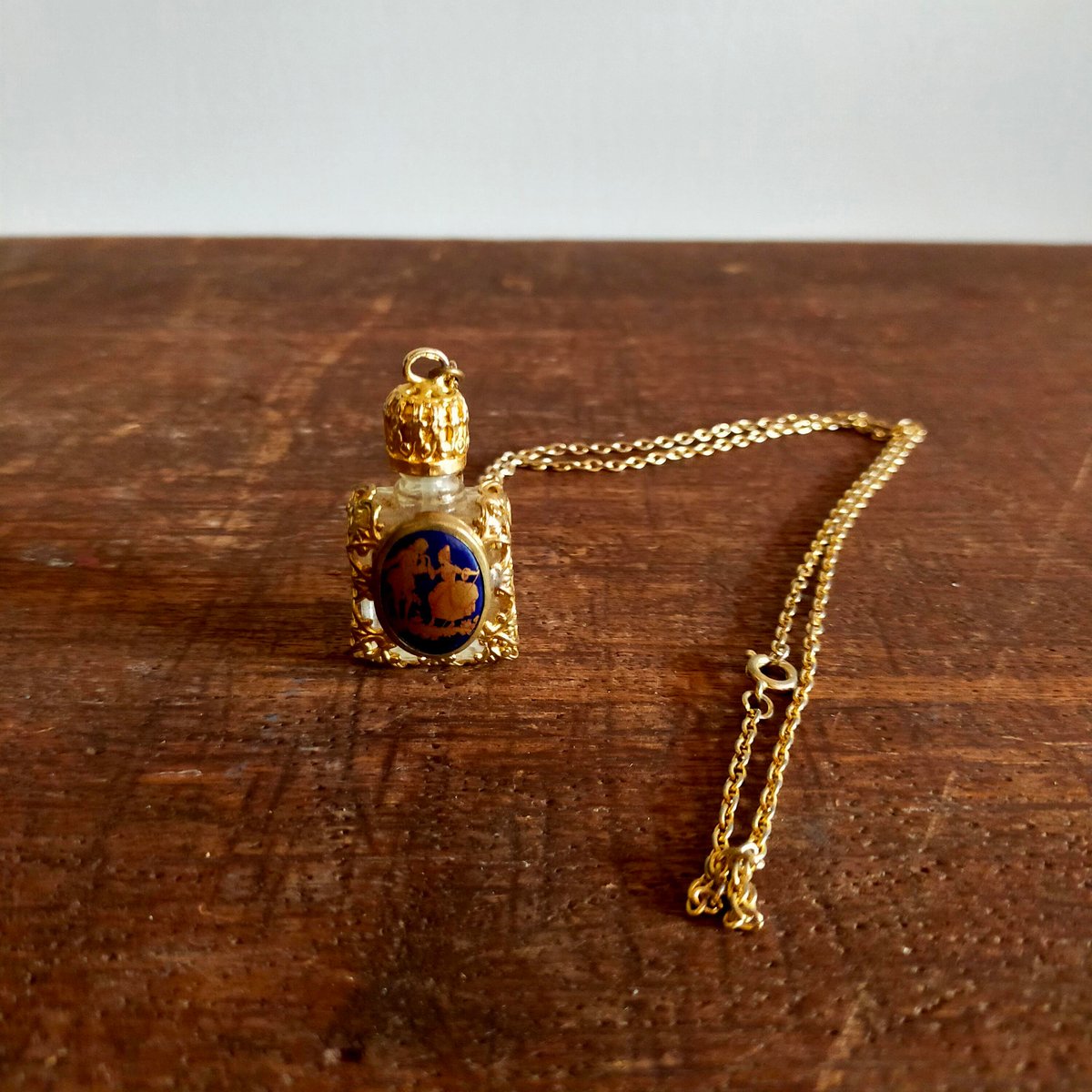 ミニチュア香水瓶のネックレス | 生活骨董の店 dadatools.