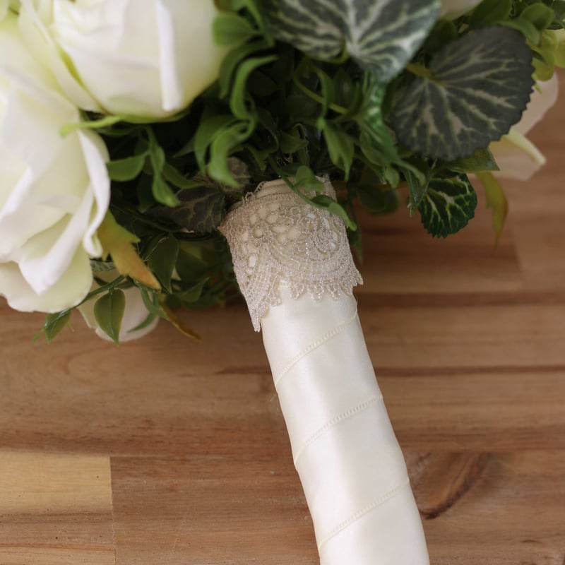 Artificial flower bouquet｜白とグリーンのアーティフィシャル