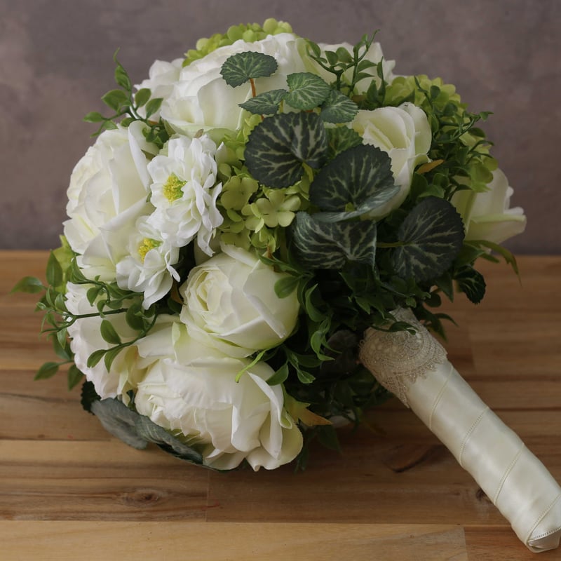 Artificial flower bouquet｜白とグリーンのアーティフィシャル