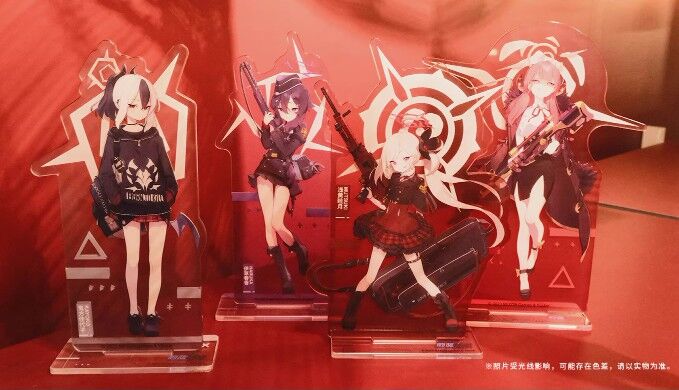 ブルーアーカイブ】中国発売 便利屋68 アクリルスタンド アクスタ