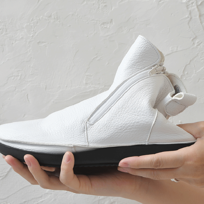 履いたそばからなじむドライビングブーツ ホワイト | 外反母趾でも痛く