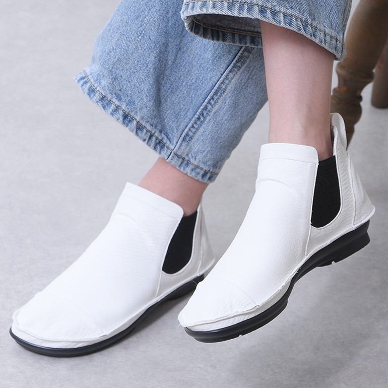 履いたそばからなじむサイドゴアブーツ ホワイト | 外反母趾でも痛く