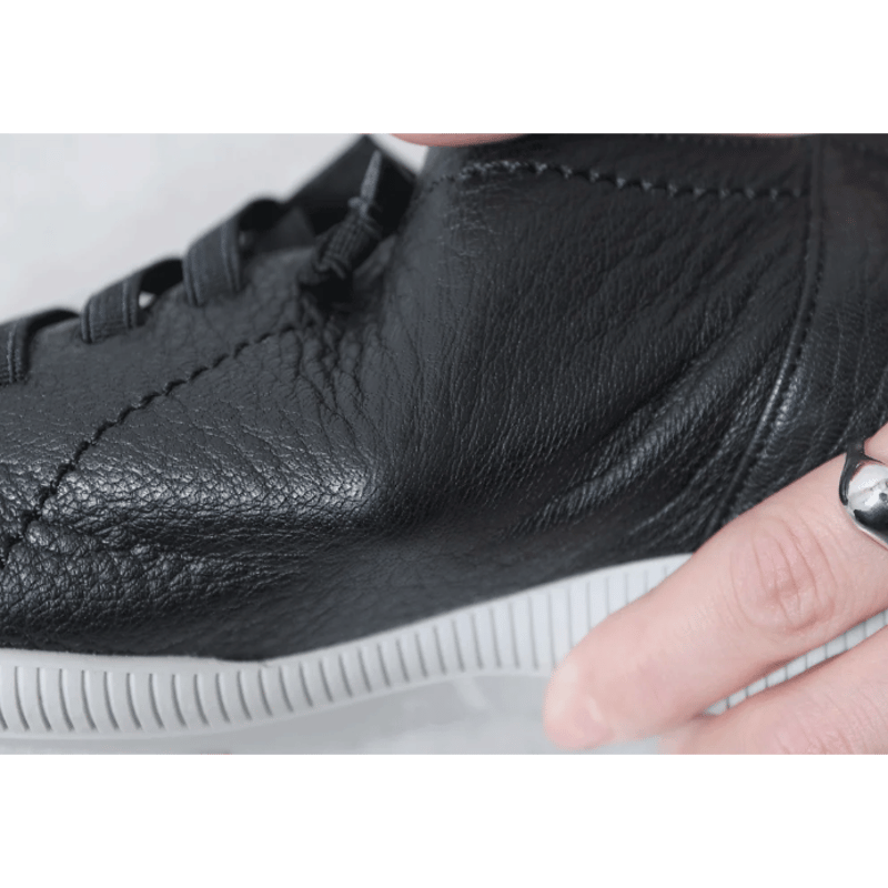 履いたそばからなじむ旅スニーカー ホワイト | 外反母趾でも痛くない