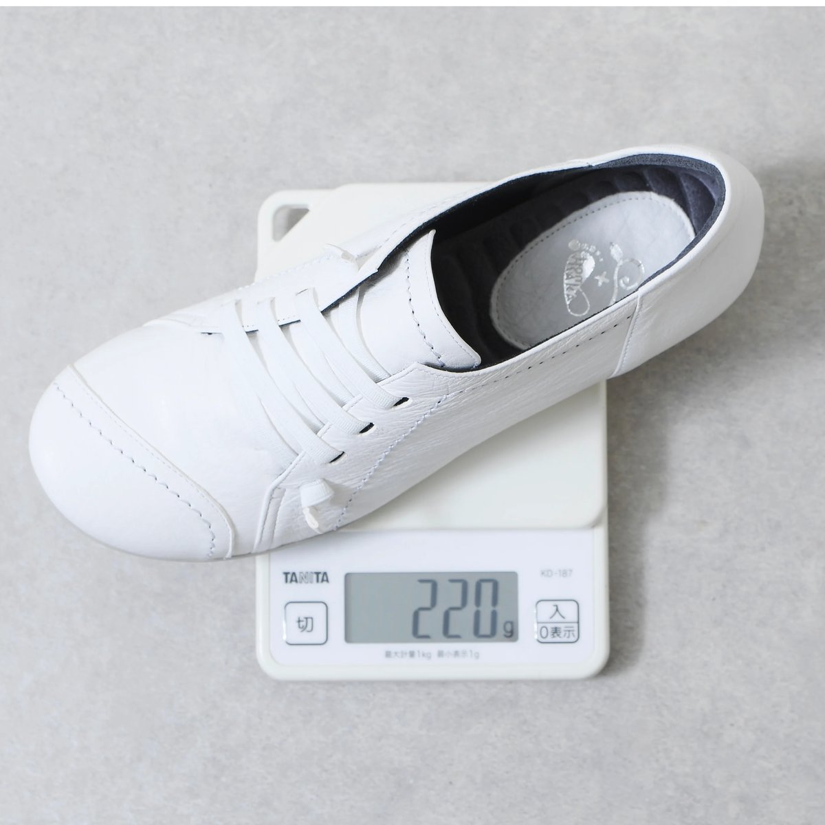 れれれ▶断捨離中様　スニーカー36 履いたそばからなじむ旅スニーカー ホワイト | 外反母趾でも痛く