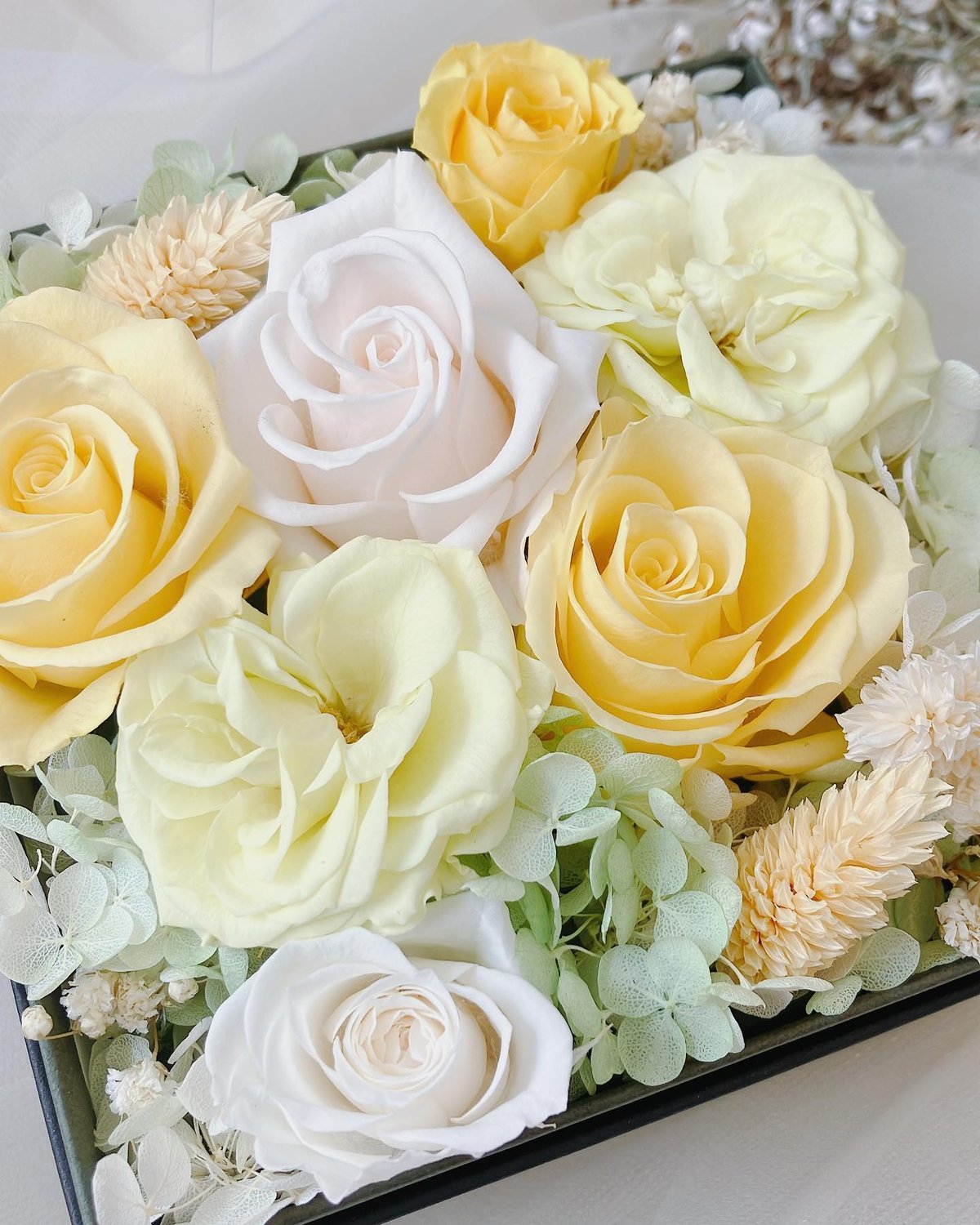 専用プリザーブドフラワーアレンジNo.198 冬のホワイトベージュ