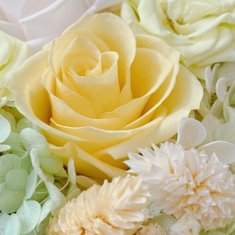 送料無料》フラワーアレンジメント＊ボックスアレンジ＊プリザーブド