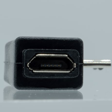 microUSB(L型下向き オス) / microUSB (メス) L型コネクタ 下向き （左） SMCF-MCML