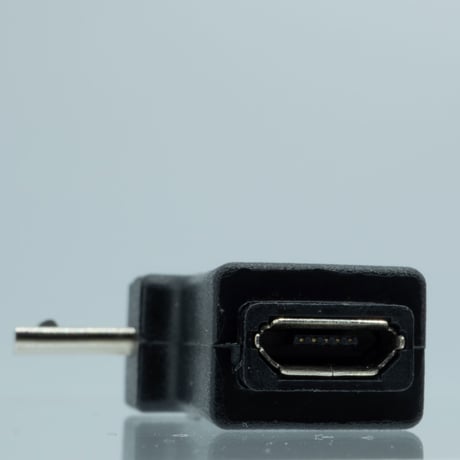 microUSB(L型下向き オス) / microUSB (メス) L型コネクタ 下向き （左） SMCF-MCML