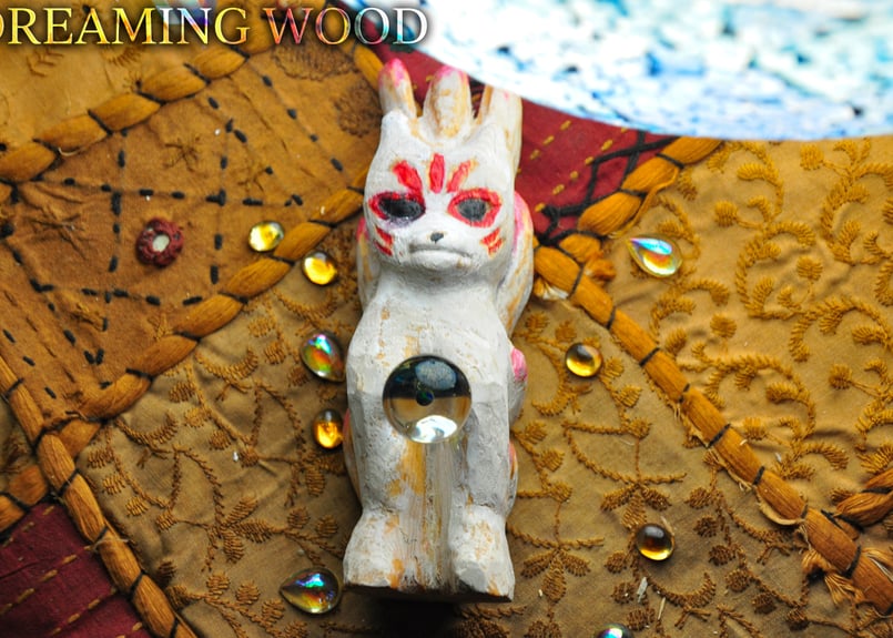 九尾の狐の木彫りオーナメント nine tail fox ornament | DREAMIN 九尾の狐の木彫りオーナメント nine tail fox ornament | DREAMIN