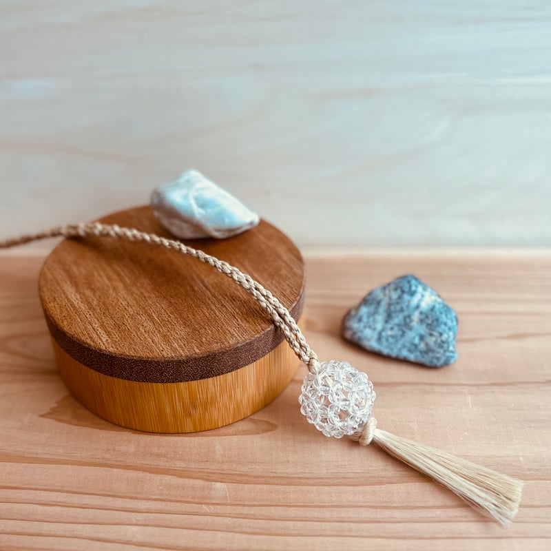 二綯い精麻とフラーレンの首飾り『ふ』(天然水晶4mm玉) | ケイこむ の 店