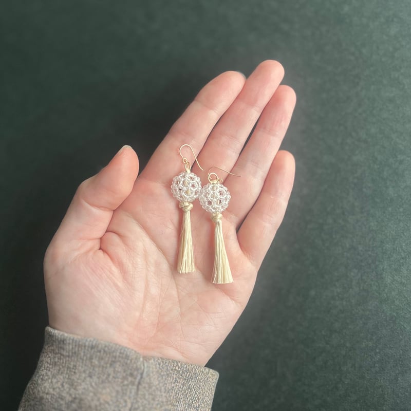 精麻とフラーレンの耳飾り (ピアス)(天然水晶) | ケイこむ の 店