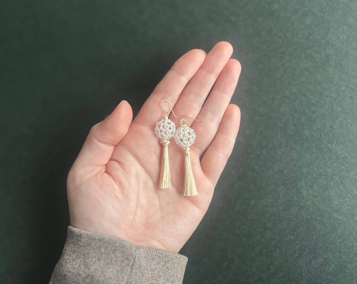 精麻とフラーレンの耳飾り (ピアス)(天然水晶) | ケイこむ の 店