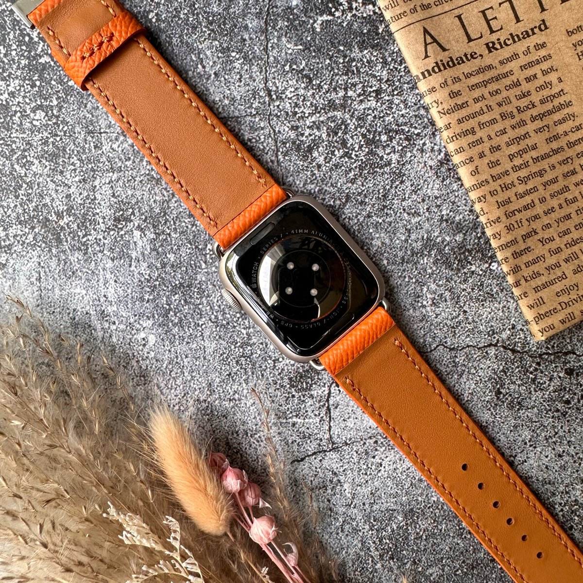 おしゃれでシンプルなアップルウォッチ オレンジ | leather おしゃれでシンプルなアップルウォッチ オレンジ | leather
