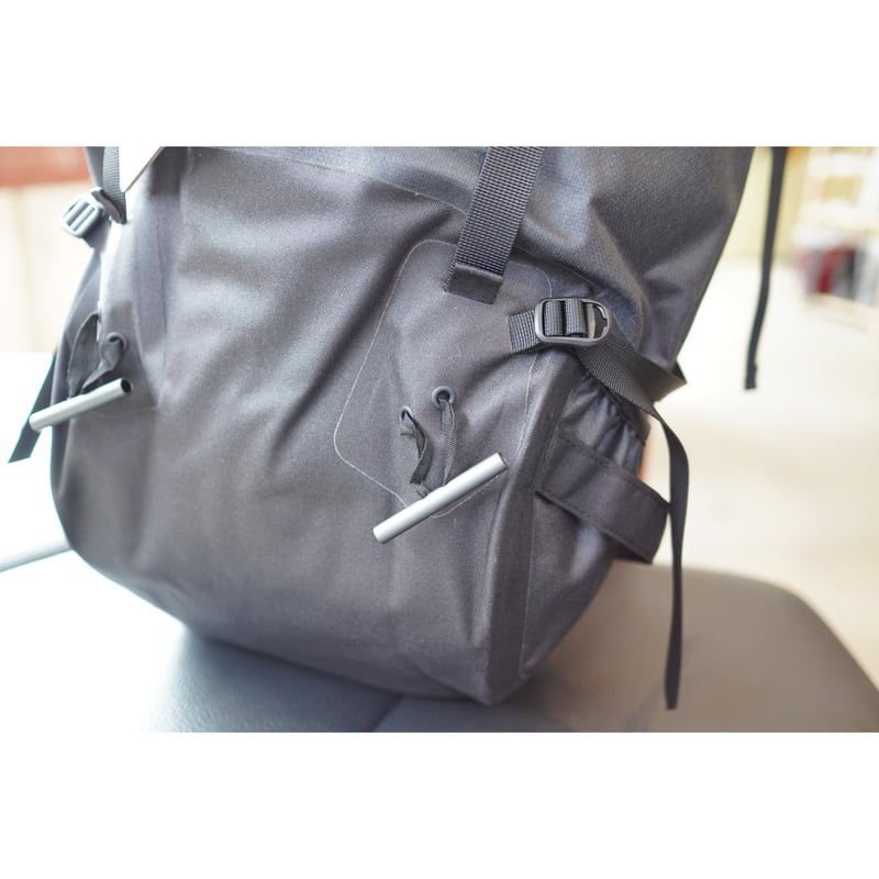 CRUX | AK57 | 山道具と喫茶 Eightdoor