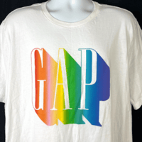GAPコラボTシャツ２番