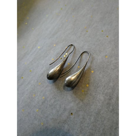 vintage silver teardrop pierces