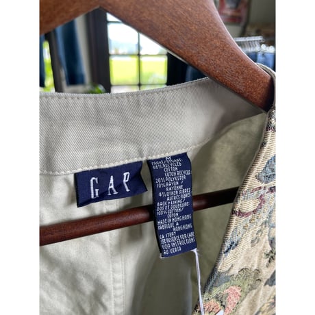Old GAP floral vest