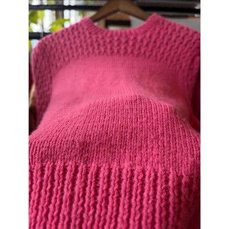 pink knit puff sleeve sweater