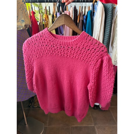 pink knit puff sleeve sweater