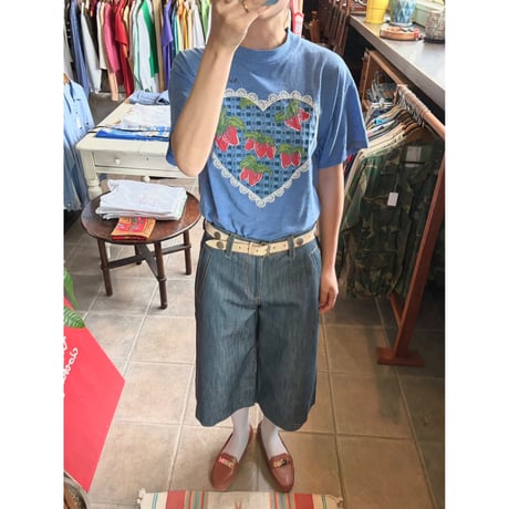 vintage strawberry blue t shirt