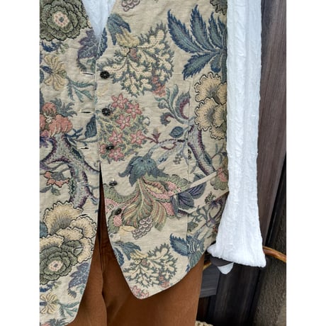 Old GAP floral vest