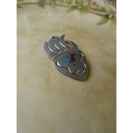 bear paw pendant top