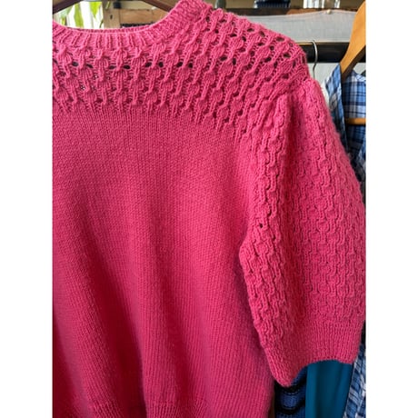pink knit puff sleeve sweater