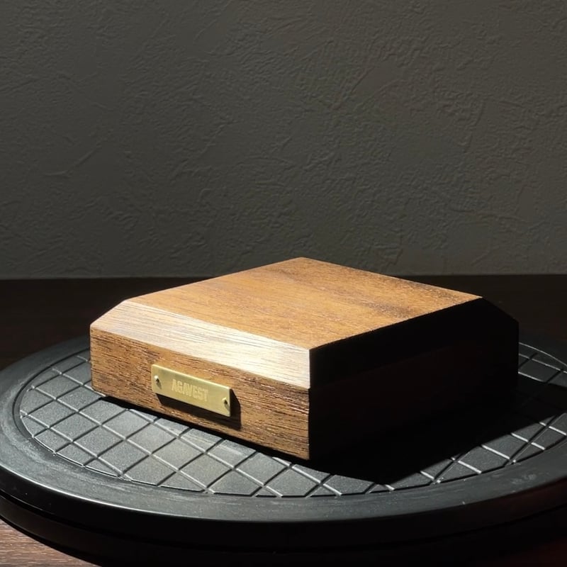 ウォールナット製 高級植物アガベ台座 “walna crest” | PELICAN WORKS