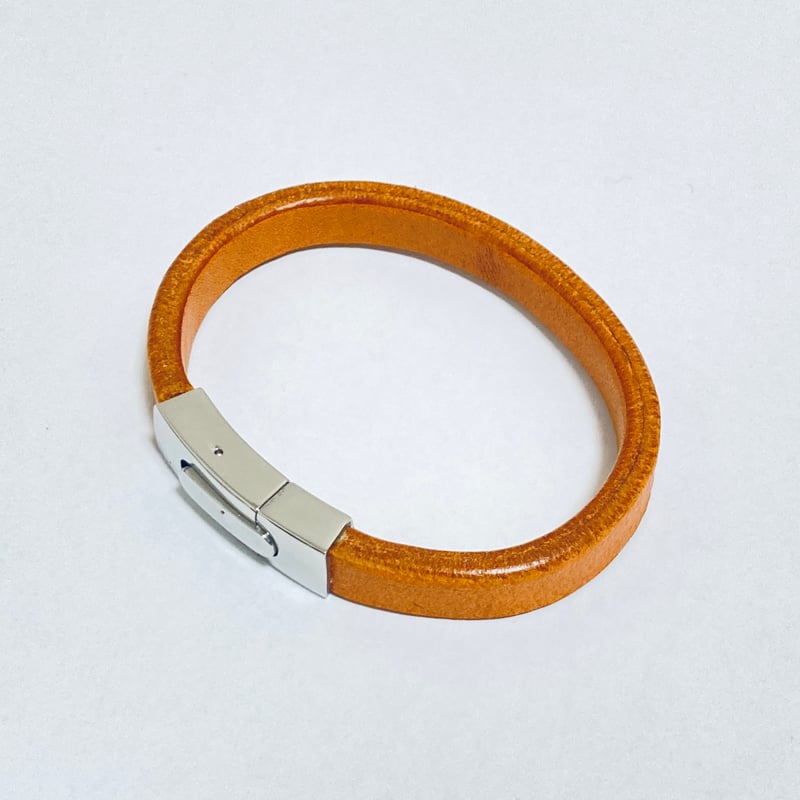 レザーブレスレット オレンジ シルバー金具 栃木レザー バネ金具ブレスレット キャメル(3サイズ) | 九十九革工房