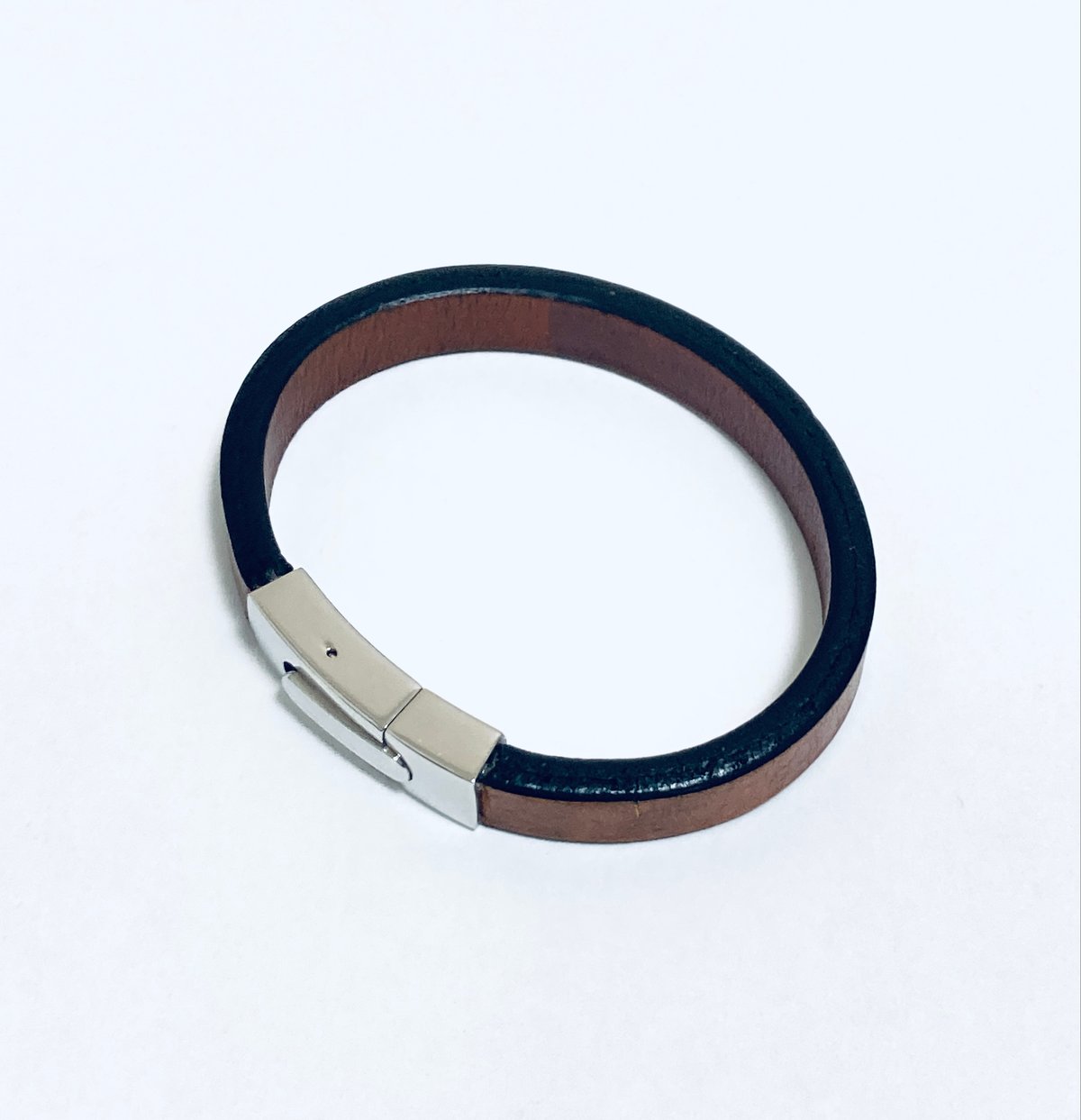 えREE栃木レザーツタ&フラワーチョコ　ベンズブレスレット えREE栃木レザーツタ&フラワーチョコ ベンズブレスレット えREE