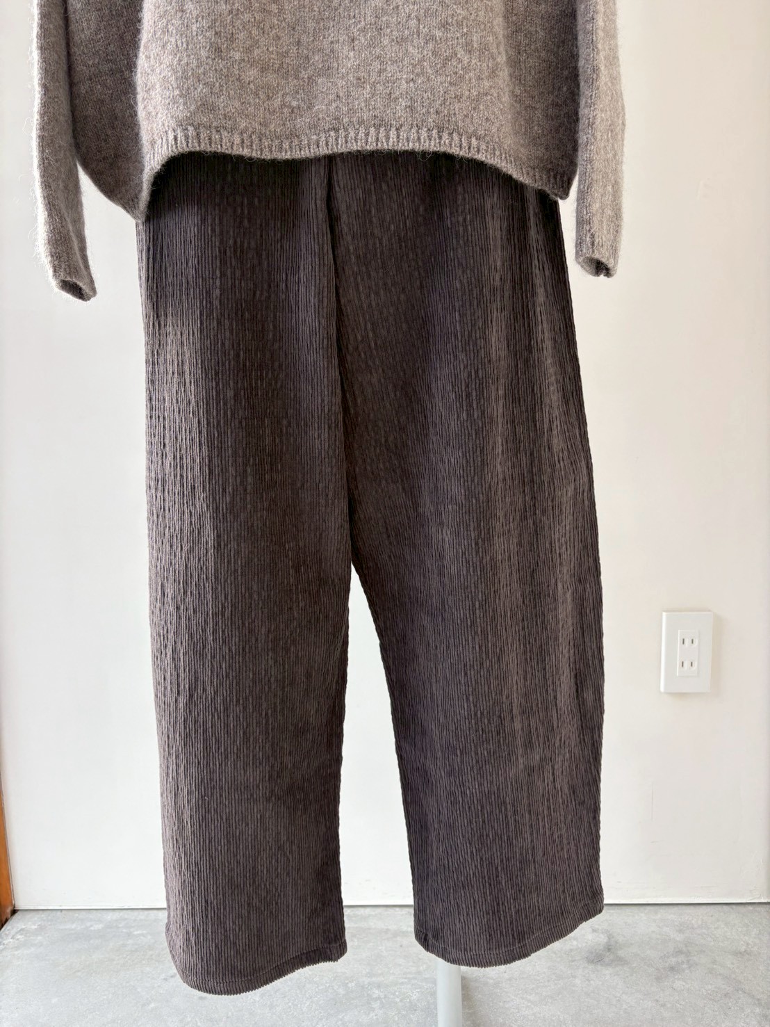 apuntob コーデュロイ　パンツ apuntob ｜コーデュロイ カーブパンツ | gré