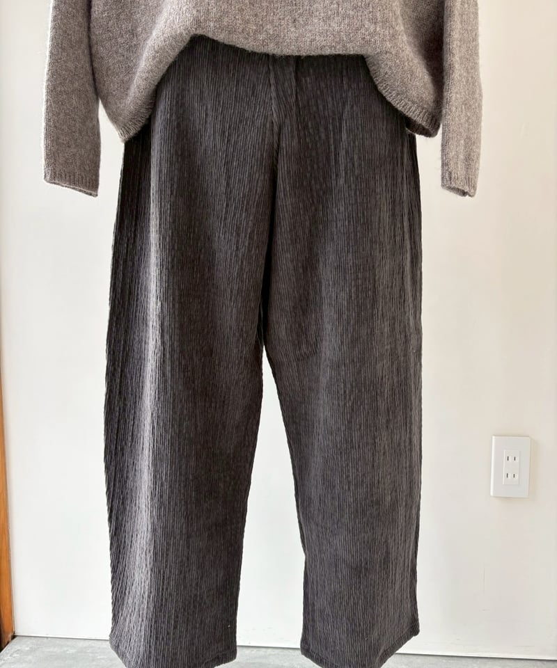 apuntob ｜コーデュロイ カーブパンツ | gré
