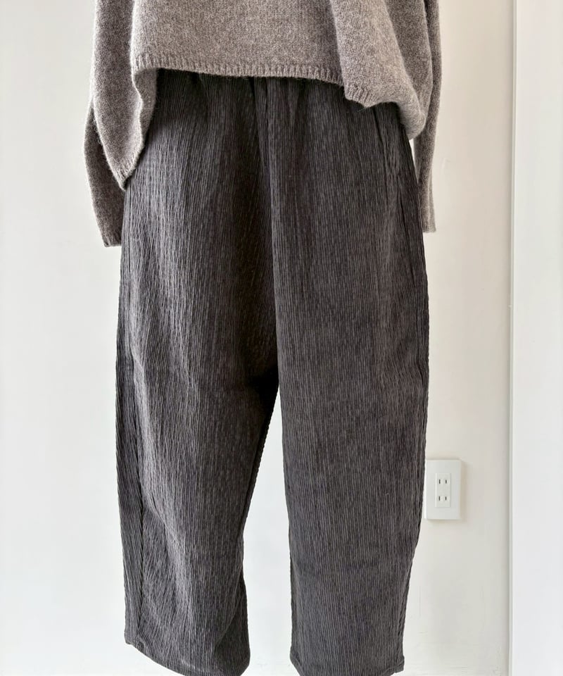 apuntob ｜コーデュロイ カーブパンツ | gré