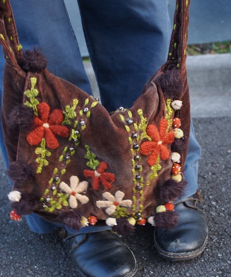 embroidery flowers ring bag from Italy