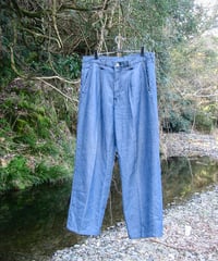 Jason-Chapelier three dogs blue pants