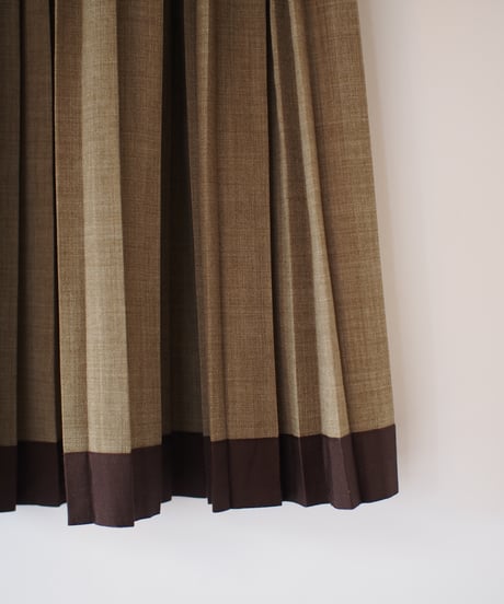 [France] pleats skirt