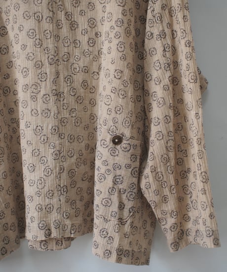 uzu beige shirt