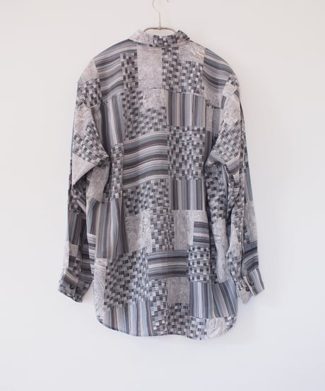 tiled pattern light shirt