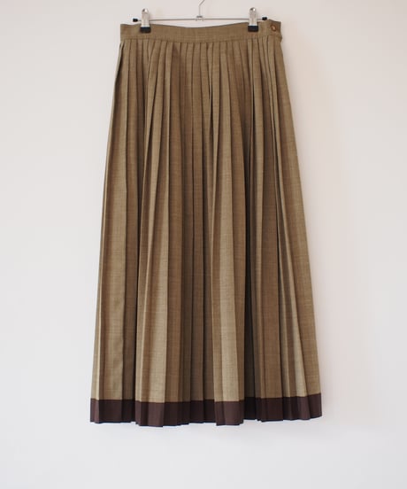 [France] pleats skirt