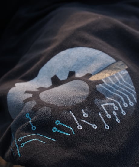 Real audio Tee